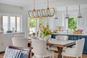 COASTAL KITCHEN AND LIGHTING IN RENOVATION BY MUELLER HOMES